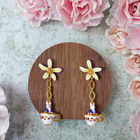 LBT Setelan Glasir Enamel Tiga Dimensi Keramik Anting Panjang Rantai Bunga Putih Kelinci Kecil Hadiah Model E252 Wanita Lucu