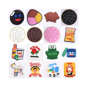 Breloques de chaussures populaires inspirées des aliments : Pizza, Hamburger, Personnages – Clips décoratifs en PVC pour chaussures - Product Image 5