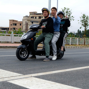 Motocicleta Eléctrica Deportiva de 60 km de Autonomía, 2000W/3000W/5000W, Batería de Litio de 72V, Certificación EEC, CKD para Adultos - Product Image 2