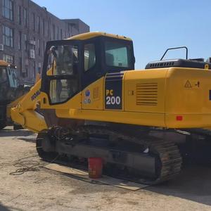 Excavatrice Komatsu PC200 d'occasion, faible nombre d'heures, peinture d'origine, sans révision, puissante et fiable, livraison porte-à-porte économique - Product Image 2