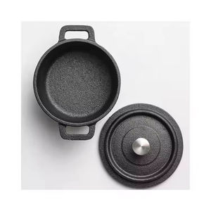 Casserole <span class=keywords><strong>en</strong></span> <span class=keywords><strong>fonte</strong></span> miniature pré-assaisonnée de 10 cm, fournie directement par l'usine - Product Image 2