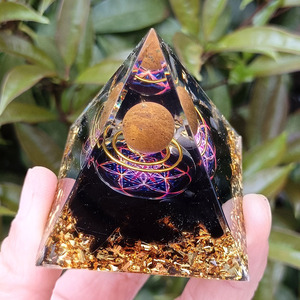 <b>Crystal</b> <b>Chip</b> Pyramid Resin Epoxy Craft Desktop Ornament Tiger Eye Obsidian Artistic Home Decoration - Product Image 4