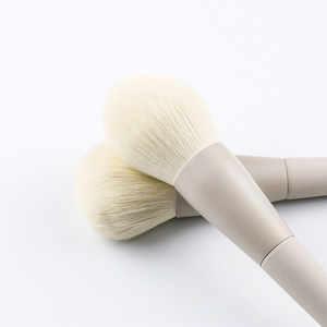 Nouvel ensemble de pinceaux de maquillage personnalisés à manche en <span class=keywords><strong>bois</strong></span> de 10 pièces avec pinceau plat et pinceau correcteur pour l'application sur le visage - Trousse de beauté pour femmes - Product Image 4