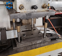 Machine de formage de rouleaux de lames de volets roulants à alimentation continue avec système de lubrification automatique indépendant