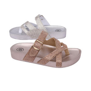 2022 새로운 제품 슬리퍼 다이아몬드 장식 슬리퍼 브랜드 도매 사용자 정의 색상 로고 디자이너 슬리퍼 - Product Image 4