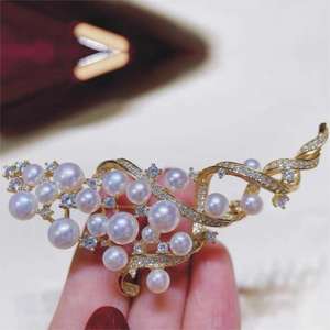 High Quality Summer Hot Multi-Bead Crystal <b>Brooch</b> Natural Freshwater Pearl Breast Flower Wholesale <b>Pins</b> Decorations - Product Image 3