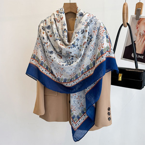 Оптовая продажа, дизайнерские квадратные шарфы, 130*130 с цветочным принтом, высококачественные роскошные шарфы для женщин - Product Image 1