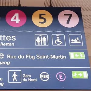 Conjunto de Señalización Profesional para Aeropuertos con Estación de Objetos Perdidos, Servicio de Seguridad y Puntos de Asistencia - Product Image 1