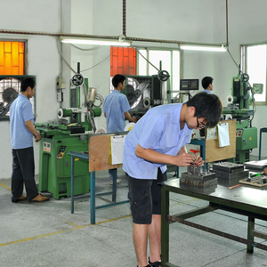 China Progressive Stamp ing Die Mold, Messing Automobile Price Blech Scharnier Sets Stamp ing Die Tool - Product Image 2