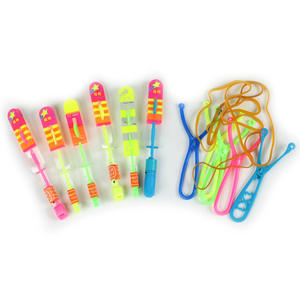 Vente en gros de lances-flammes lumineuses, fusées, lanceurs de fléchettes avec lumières LED bleues, jouet en plastique d'extérieur, cadeau idéal pour les enfants - Product Image 6