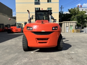 Montacargas Diésel de Servicio Pesado HE LI, Capacidad de 20t con Motor Cummins, Vehículo de Combustión Interna - Product Image 2