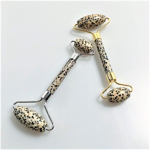 Logo privé Personnalisé Gua Sha Visage Naturel Double Tête Dalmatien Jasper Double Tête à la main de Massage À Rouleaux - Product Image 2