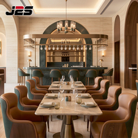 Meubles de restaurant commerciaux personnalisés J2S, tables en bois et ensemble de chaises rembourrées pour les projets de cafés et d'hôtels modernes