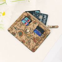 Pemegang kartu gabus kustom dengan penutup tombol lipat desain minimalis multifungsi Organizer massal OEM