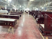 Ataúd Funerario de Madera de Caoba Sólida de Alta Calidad al por Mayor, Ataúd de Lujo para Adultos, Artículos Funerarios