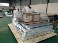 Machine de découpe de portes en bois à refroidissement par eau 3.0KW / 4.5KW, routeur CNC / machine de découpe pour le travail du bois 1325 1530
