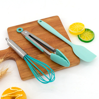 Lot de 3 mini-ustensiles de cuisine en silicone résistants à la chaleur : fouet, spatule et pinces alimentaires pour la cuisine domestique