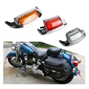 La lumière d'embout LED de garde-boue arrière chromée et rouge convient pour Harley Electra Glide Standard FLHT
