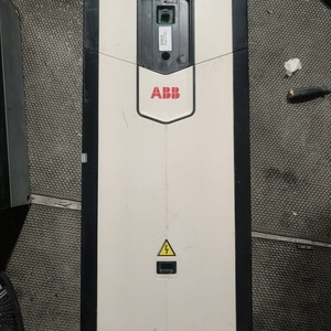 ไดรฟ์ AC 3 เฟส 75KW สำหรับอุตสาหกรรม สำหรับตัวควบคุมวงจรเบรกเกอร์ ACS880-01-145A-3 - Product Image 3