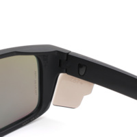 Lunettes de soleil de sport avec motif écaille de tortue, monture rectangulaire et branches en caoutchouc souple pour les sports de plein air