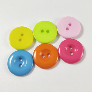 Amazon Hot Sale 2 Hole Flat Back Engraved Logo Colorful <strong>Plastic</strong> Resin Custom <strong>Buttons</strong> For Clothing/clothes - Product Image 5