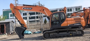 Promotion DX220LCA 2N 21 Tonnes Excavatrice sur chenilles robuste hydraulique pour travaux de construction - Product Image 3