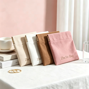 Bolsa de Microfibra Personalizada con Logotipo, Funda para Auriculares, Bolsa de Regalo Pequeña, Cierre de Seguridad Minimalista, Bolsa para Joyería Suave al Tacto - Product Image 2