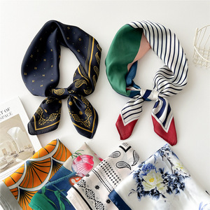 Nouveau Design Foulard Toucher Soie Impression Personnalisée Fleur Carré Sergé Foulard de Sac Soie pour Femme Haute Qualité - Product Image 2