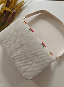 Magnifique sac à bandoulière pour femme, brodé à la main, de haute qualité, style ange, avec perles, œuvre d'art traditionnelle, look moderne et tendance - Product Image 6