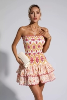 Robe mini smockée à volants superposés sans bretelles, imprimé floral bleu et blanc personnalisé 2026, pour femme, idéale pour les fêtes estivales, OEM ODM