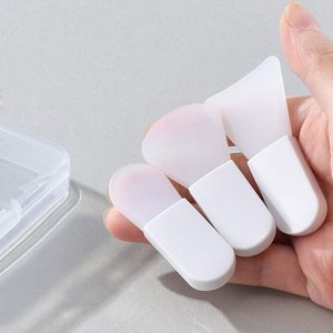 Juego de 3 Brochas de Maquillaje de Silicona Suave Personalizables OEM ODM con Espátula para Mascarillas Faciales de Arcilla - Herramientas de Belleza Portátiles - Product Image 4