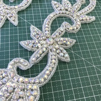 L235 Apliques y adornos de moda Rhinestone Crystal Rhinestone Applique Dress Trim