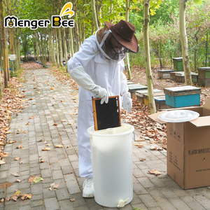 <b>Plastic</b> Manual Honey Extractor with Galvanized Inner <b>Basket</b> and 2 Frames High Efficiency Honey Processing Machine at Low Price - Product Image 1