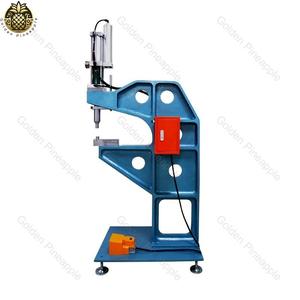 Petite machine pneumatique de rivetage en métal de vente directe d'usine de la Chine pour la plaque d'embrayage industrielle - Product Image 3