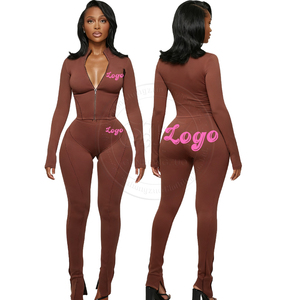 Completi da Yoga Personalizzati da Donna alla Moda con Tasche, Top a Maniche Lunghe con Zip Dorata e Legging a Vita Alta a Zampa d'Elefante ad Asciugatura Rapida - Product Image 2