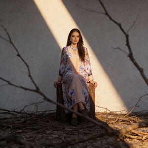 Abaya élégante en polyester imprimé de qualité supérieure pour femmes musulmanes, robe de soirée personnalisée, vente en gros OEM - Product Image 1