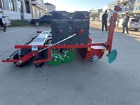 Support de suspension à 14 rangées Équipement agricole Tracteur agricole sans labour Semoir à blé Plantation de maïs et machine à semer