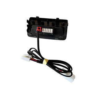 Los Skoda Kodiaq y Karoq tienen puertos de carga USB para los pasajeros traseros, que son estándar en el modelo base pero se pueden actualizar. - Product Image 3