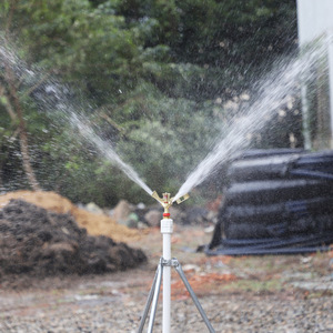 Aspersor de Brazo Oscilante de Aleación de Zinc de 4 y 6 Pulgadas con Doble Rociado Roscado para Riego Agrícola y de Jardín - Product Image 3