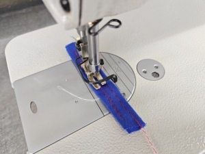 JUKKY 8700 Complete Set Industrial High-Speed Lockstitch <b>Sewing</b> Machine <b>for</b> Light or Medium <b>Material</b> De Coser Industrial - Product Image 4