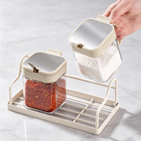 Organisateur d'épices en verre à trois compartiments pour gagner de la place, idéal pour garder le comptoir de cuisine bien rangé pour le sel, le poivre et le sucre granulé