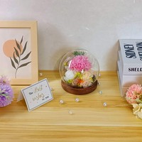 Fleurs Conservées Sous Cloche en Verre, Cadeau Éternel Fait Main pour la Fête des Mères, Arrangement Floral Parfait, Décoration de Table, Cube de 15 cm, Décoration Intérieure