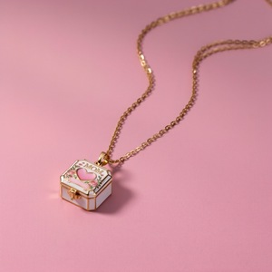 Collana all'ingrosso in rame placcato oro, girocollo alla moda con scatola quadrata apribile, motivo floreale con zirconi, trendy, per <span class=keywords><strong>la</strong></span> <span class=keywords><strong>festa</strong></span> <span class=keywords><strong>della</strong></span> mamma - Product Image 6