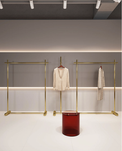 Logo personalizzato negozio di lusso in metallo appendiabiti etichette espositore per abbigliamento in acciaio inossidabile oro scaffale per abbigliamento di fascia alta - Product Image 6