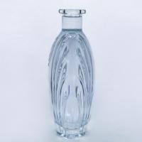 Botol Kaca Dekoratif Bahan Putih Berkualitas Tinggi Dengan Relief Bunga, Wadah Minuman Keras Bening, Botol Anggur Kaca Grosir