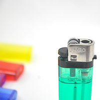 Briquet à logo personnalisé 6hp-52, vente en gros, fournisseur d'usine, prix de gros, allume-cigare en plastique rechargeable