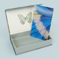 Boîte de jeu de cartes magnétiques personnalisée avec estampage doré, en papier écologique, design durable pour le défi du papillon, couleurs personnalisables