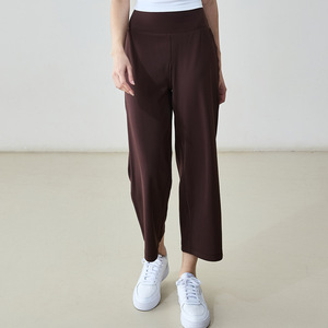 Femmes nouveau automne décontracté tricoté 7/8 longueur pantalons de sport pour Petites Figures coupe ample minceur jambe large avec effet drapé - Product Image 1