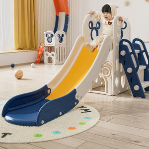 Toboggan en plastique pour aire de jeux intérieure pour enfants, équipement de <span class=keywords><strong>location</strong></span> de fête, toboggan en plastique pour bébé avec cerceau, vente en gros - Product Image 1
