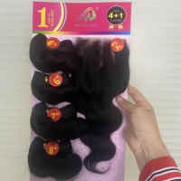 Lot de 4+1 mèches de cheveux humains alignées avec la cuticule, avec closure, en sac PVC brésilien, 1 pièce, mèches ondulées (Body Wave)